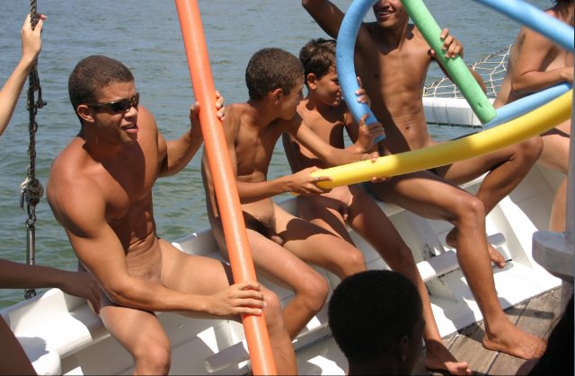 Junge nudisten Brasilien foto (set 15) [FKK-Community]
