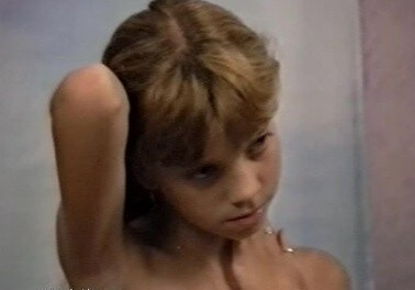 Naturistin: Julia Akt Dessous - Values trust and friendliness among naked people