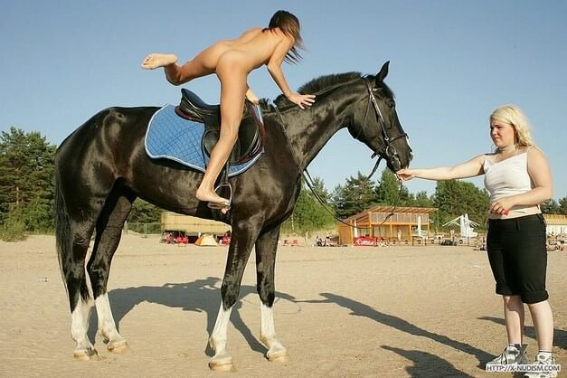 Ride on horseback - Being oneself and accepting ones body as core principles of naturism and nudism