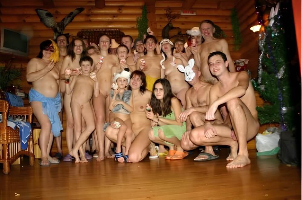 Sauna meet new year gallery - Naturist practices help us understand that the body is part of nature and its beauty