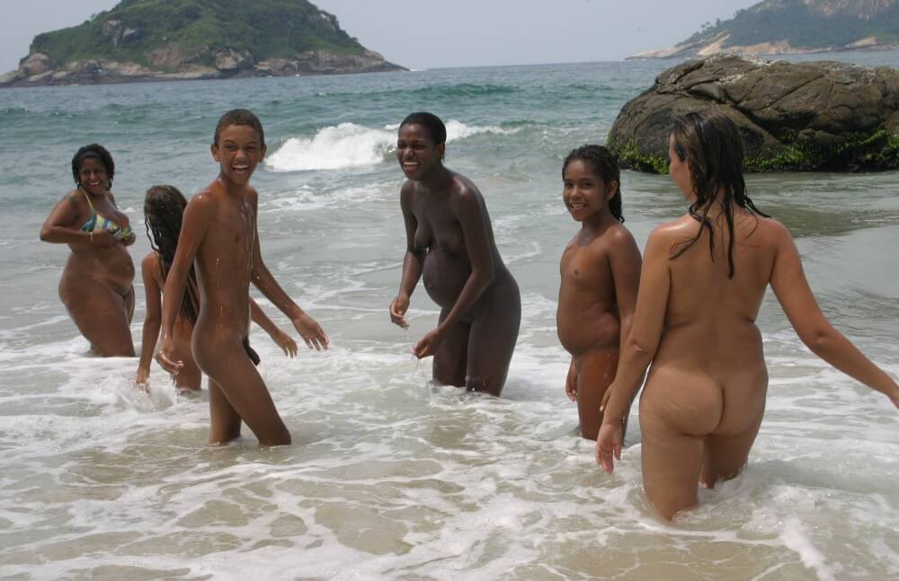 Brazils Endless Water Fun pics - Nudism helps overcome prejudices and fears