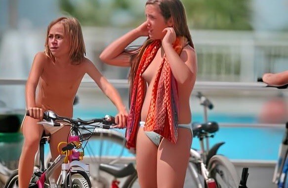 Water Locations Photo Set 3 - Naturists love openness and freedom