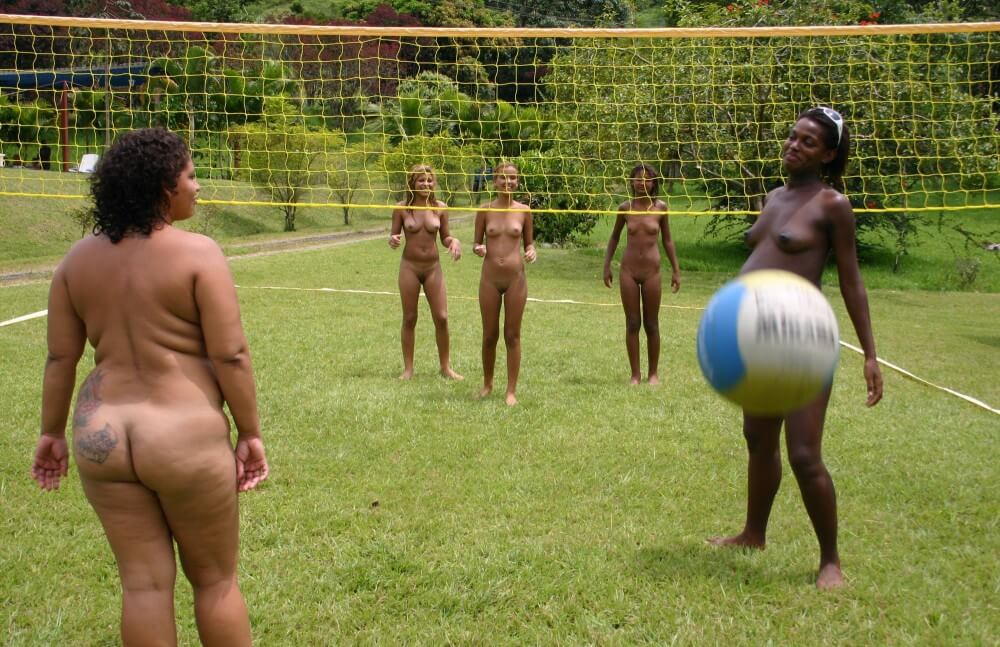 Brazilian Outdoor Sports photos - Visit a nudist beach