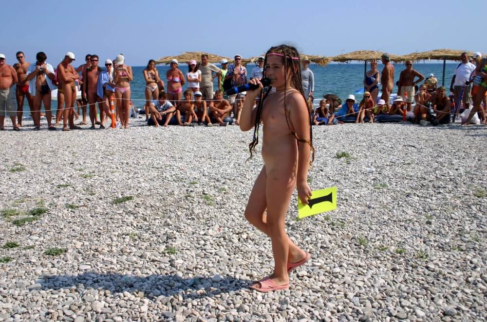 Naturist Mic Speech photos - Nudity helps you understand yourself and the people around you better