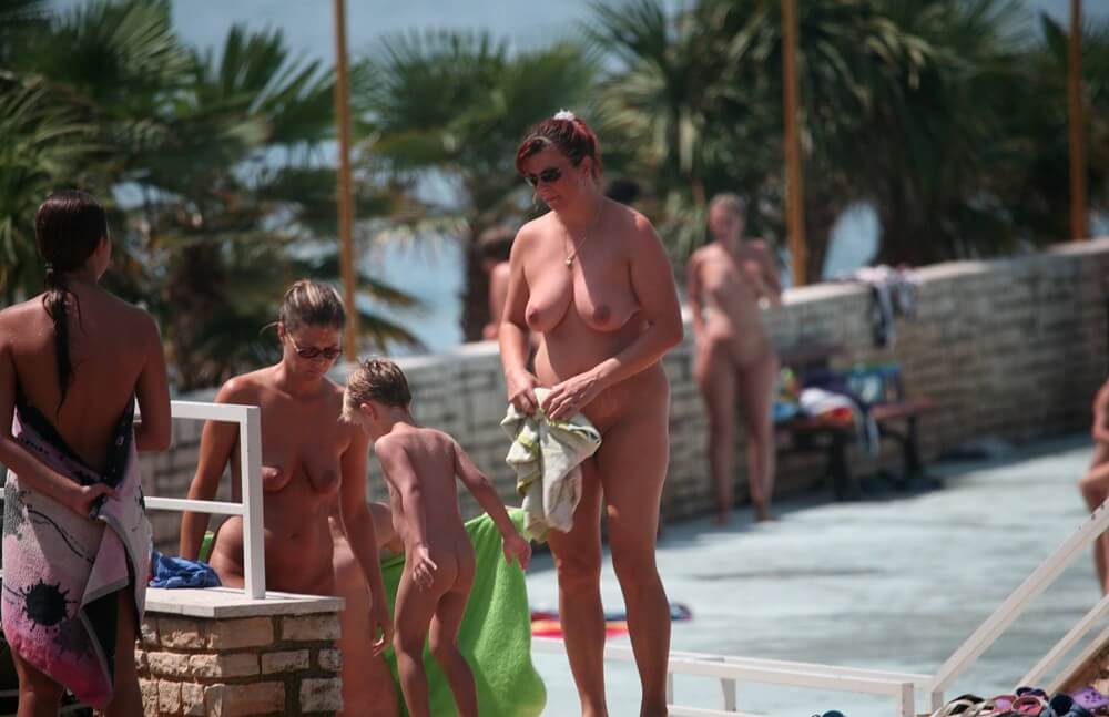 Boardwalk Biking pics - In naturism, sincerity and honesty are valued