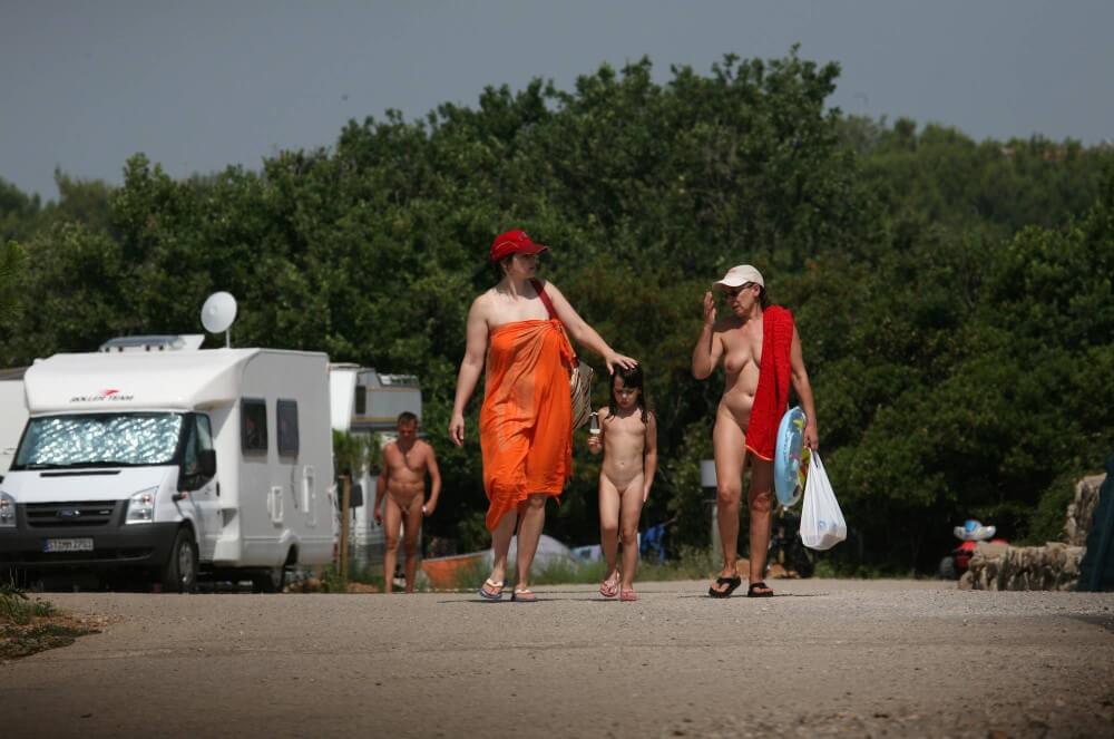 Bondi Beach Path Outskirt pics - Nudity is considered a natural part of human life
