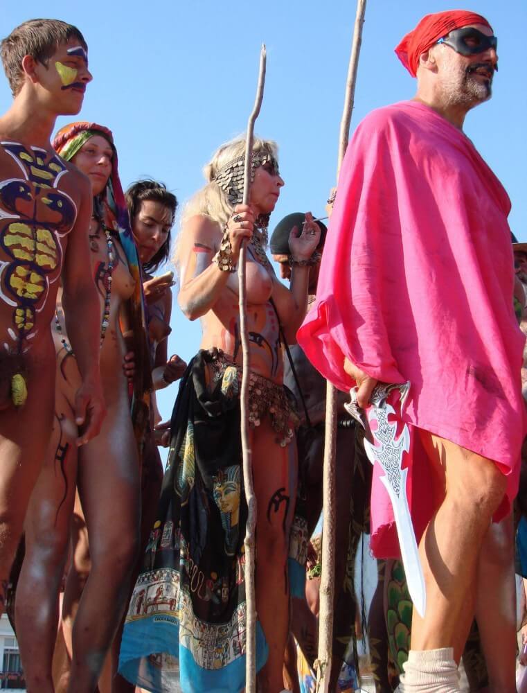 Neptune Day Mountain Top pics - Nudism promotes mental well-being