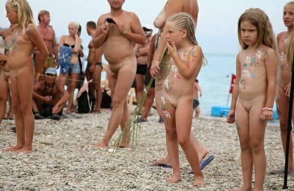 Nudism photo gallery # 1 - Nudism promotes happiness and well-being