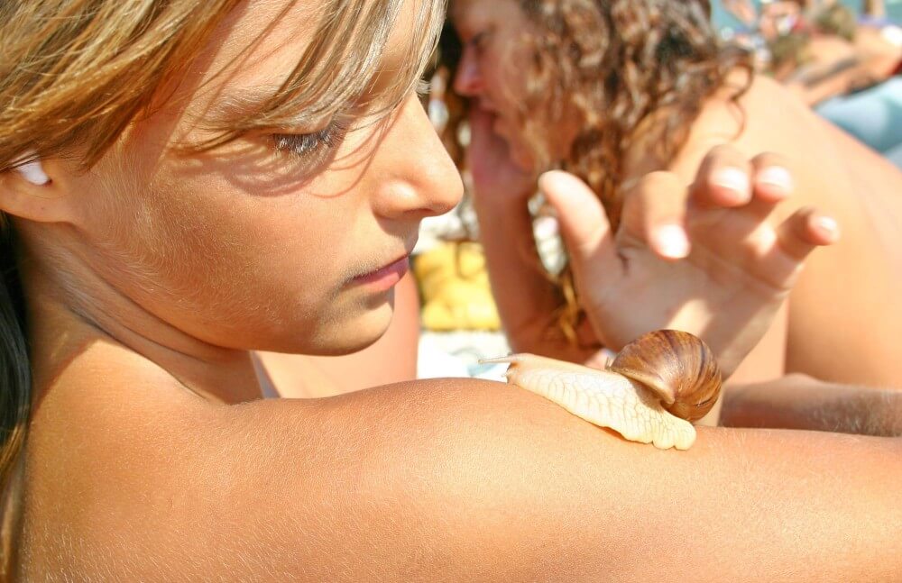 Ulitka Play On the Beach pics - Nudity promotes inner harmony and peace of mind