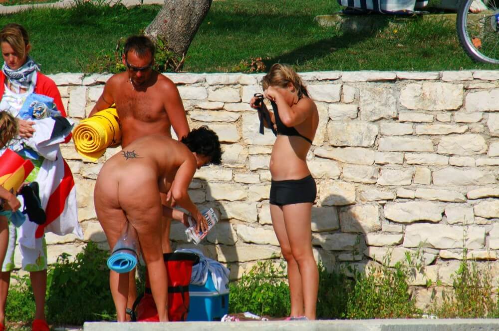 Ula FKK Sisters Day photo gallery - Naturism is connected to self-love and love of nature