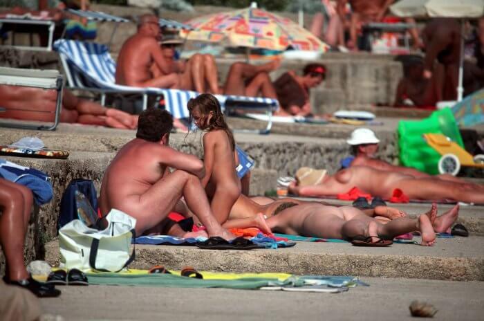 Passing Through Shores photo - World Naturist Federation