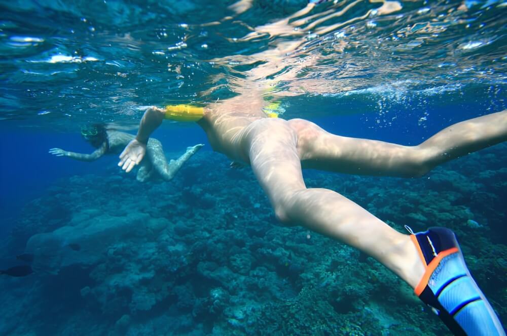 Nudism on the Red Sea photo gallery - A nudist values sincerity, honesty, and openness in relationships
