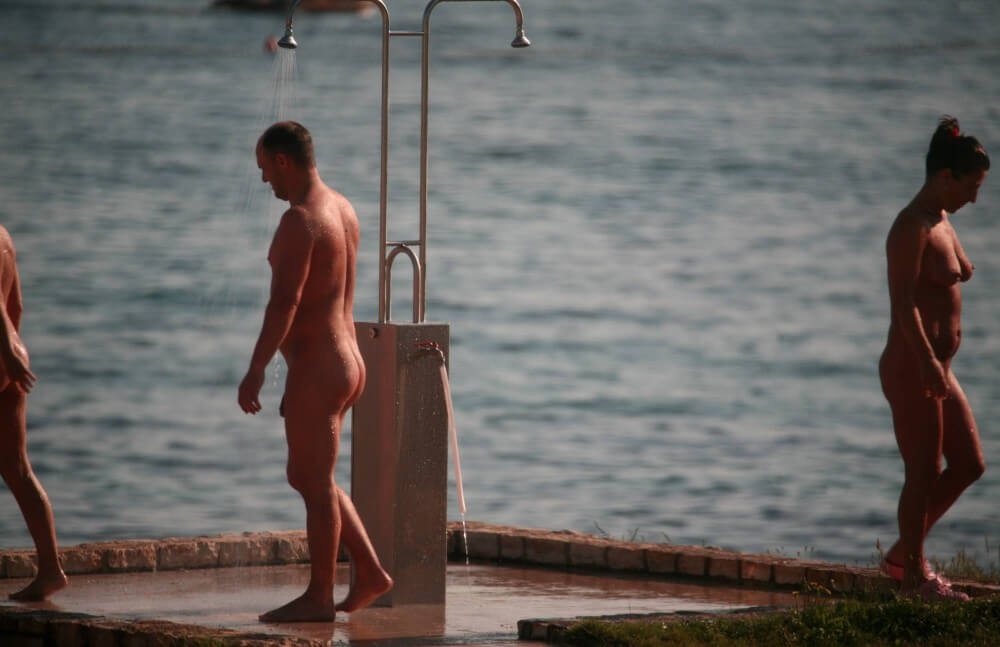 Naturist Shower at Dusk pics - Delegation of European Nudists