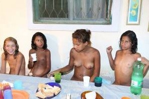 Family Events Pictures # 1 - Nudism helps overcome insecurities