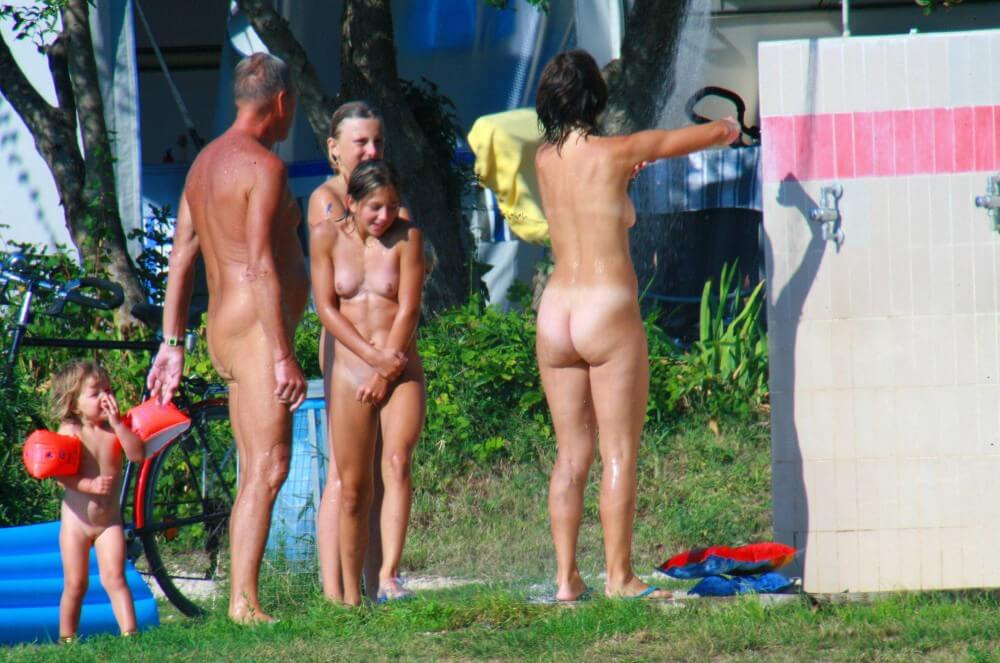 Ula FKK Water Toy pics - The foundations of naturist philosophy