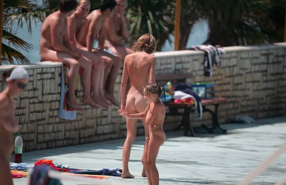 Ledge Group Naturists pics - For naturists, nudity is part of natural existence