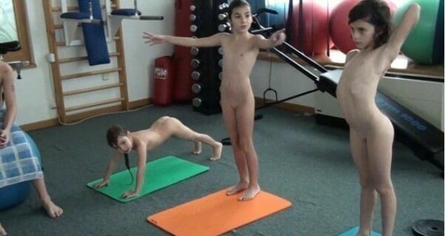 Piano, pool and tennis Full HD - Naturism teaches us to accept differences and imperfections without shame or insecurities