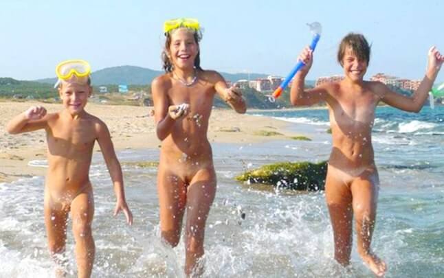 Naturism photo gallery # 27 - A life free of unnecessary worries is a hallmark of naturism