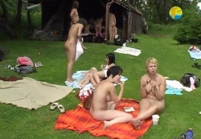 Naturist Freedom: Cottage Picnic - Ideological Supporters of the Movement