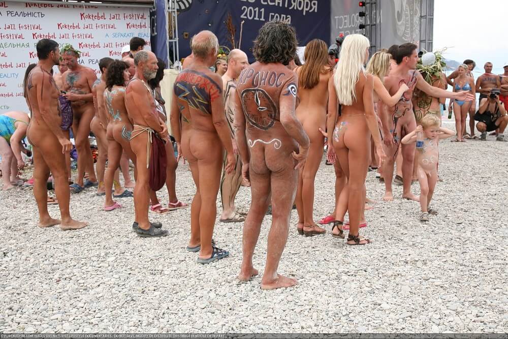 Premium Content 48 - Lightness and ease as the main traits of naturists