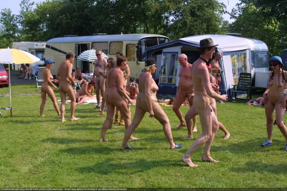 Naturism photo gallery # 53 - Being yourself is part of nudism