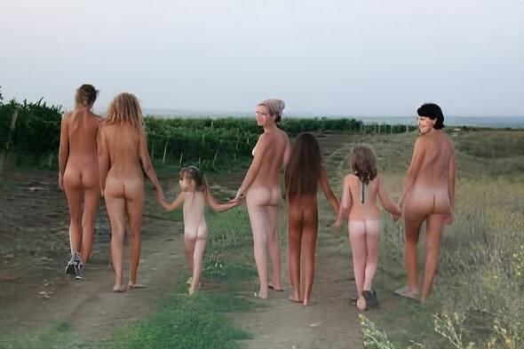 The Vineyard Tour photos - The concept of being without clothes