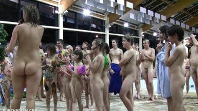 Aqua Extravaganza 3 - A slight inclination toward nudism