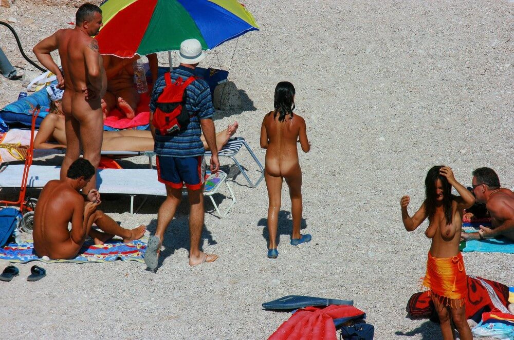 Uka FKK Beach Parenting Nudist beach pics - Pure naturism teaches us to accept ourselves and others without judgment or criticism