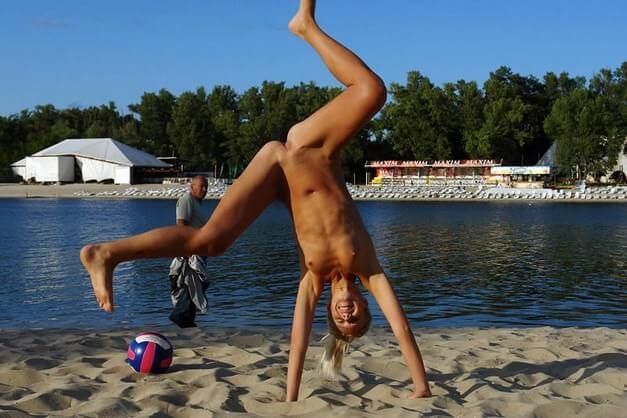 Enature presents - Nudism helps us accept ourselves and others