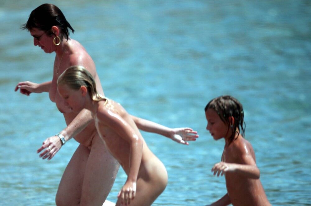 Running From the Waters pics - It values honesty and sincerity in trusting the nudists around you