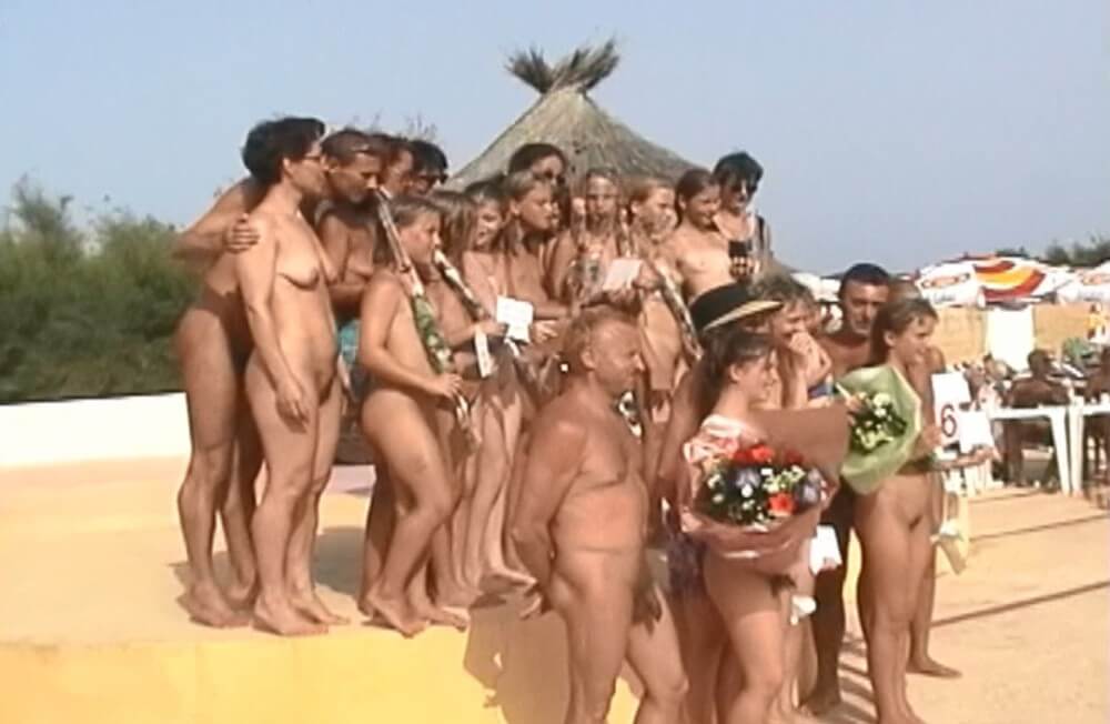 Miss Teen JR. Pageants # 20 video Sunat Natplus Full HD - A love of the sun and fresh air are important values for those who practice naturism and nudism